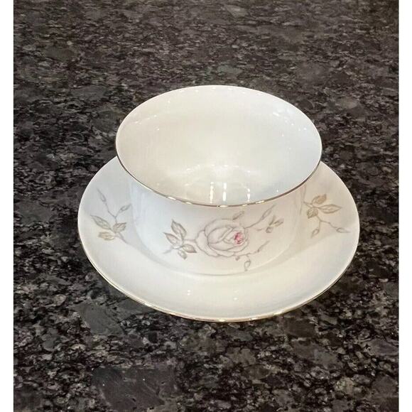Johann Haviland Sweetheart Rose Round Gravy Bowl w/Attached Underplate Bavaria - Picture 2 of 3